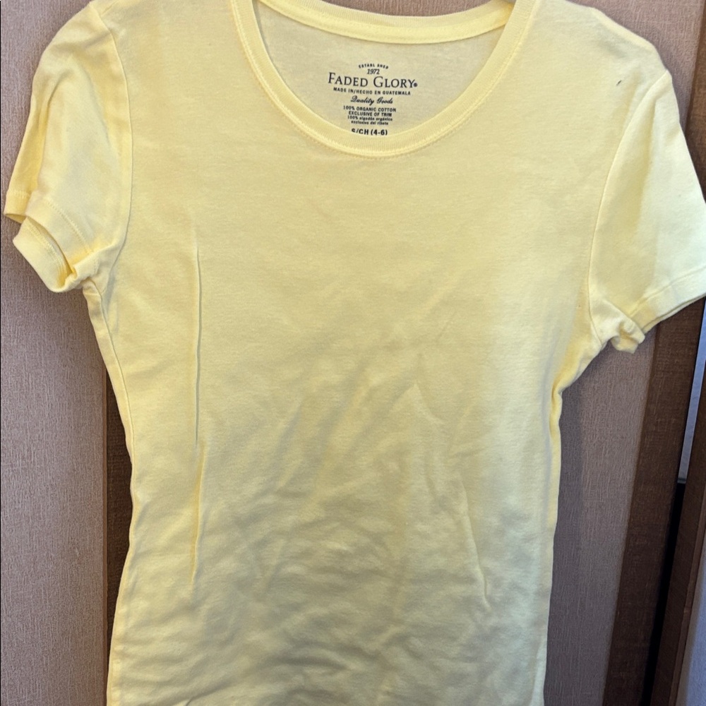 FINAL MARKDOWN Faded Glory Women's Soft Yellow Tee small